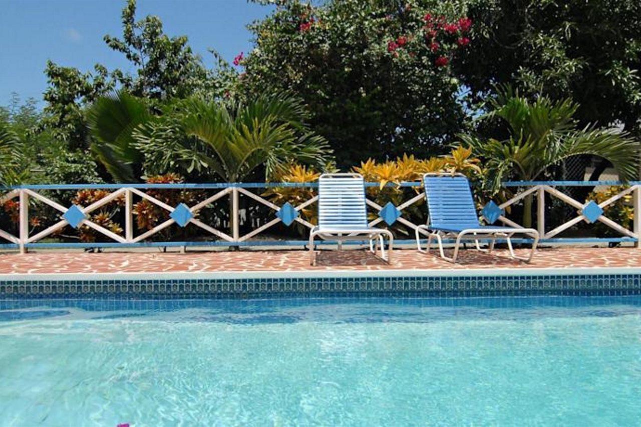 Anchorage Inn Dickenson Bay Exterior photo