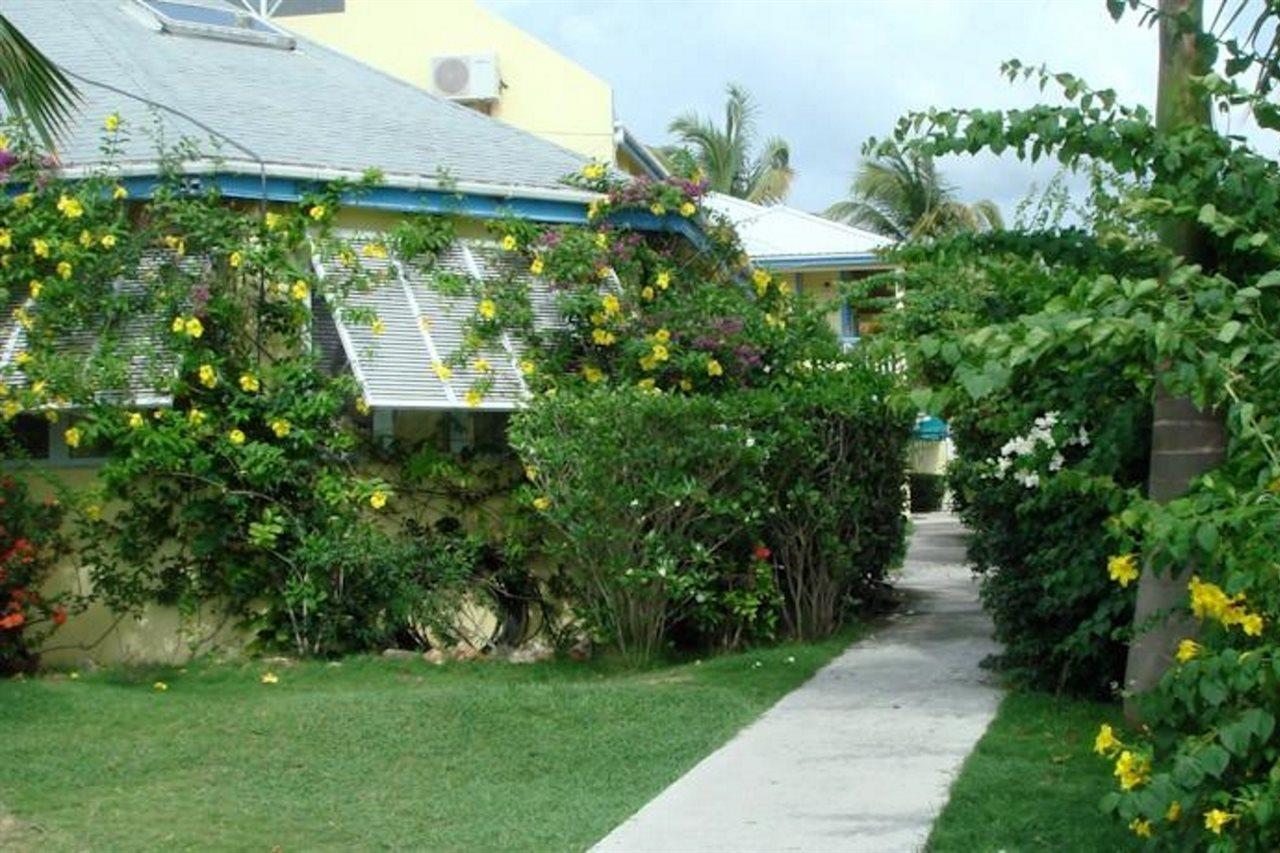 Anchorage Inn Dickenson Bay Exterior photo