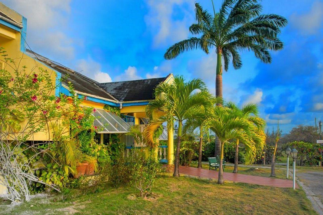 Anchorage Inn Dickenson Bay Exterior photo