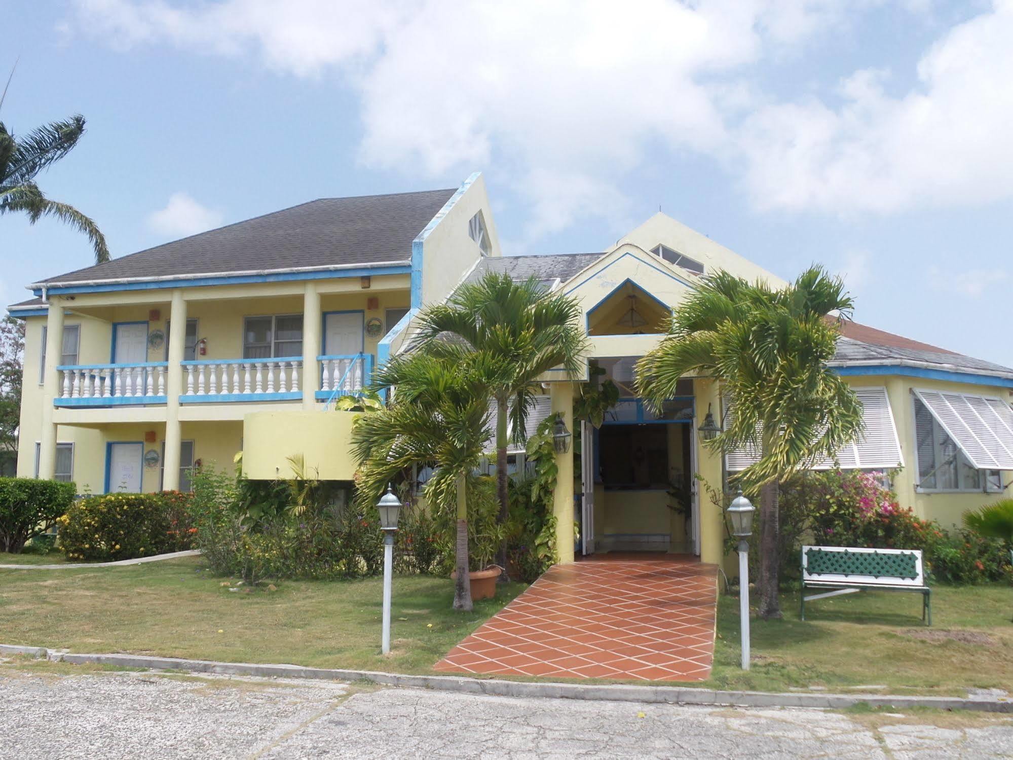 Anchorage Inn Dickenson Bay Exterior photo